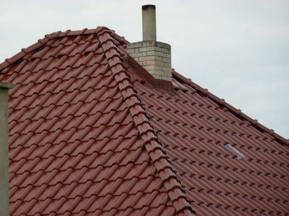 Keramická strešná krytina Röben monza plus gaštanová glazúra - realizácia strechy detail
