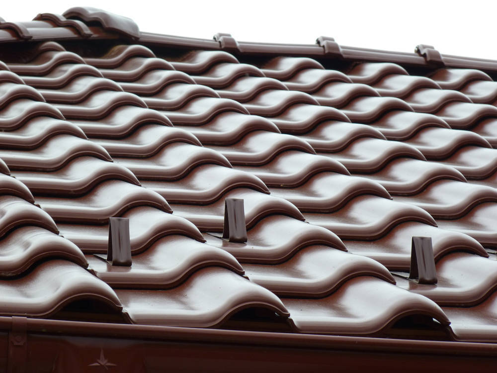 Keramická strešná krytina Röben monza plus gaštanová glazúra - realizácia strechy snehové háky