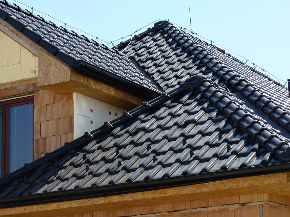 Keramická strešná krytina Röben monza plus tobago glazúra - realizácia strechy detail
