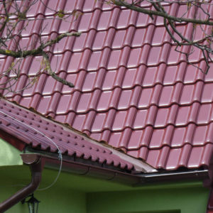 Keramická strešná krytina Röben monza plus trentino glazúra - realizácia strechy úžlabie