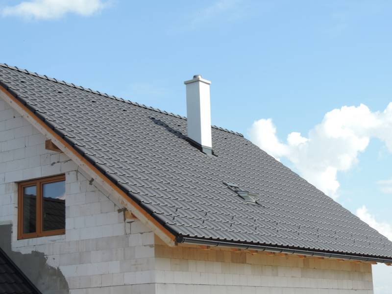 Realizácia strechy s keramickou škridlou Röben Piemont Antracit