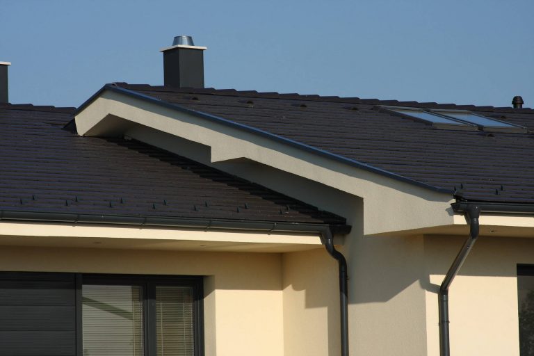 Realizácia strechy - betónová strešná krytina Terran Zenit EVO carbon