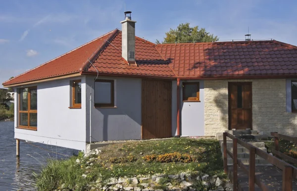 Realizácia stavby so strešnou krytinou ROVA Profil